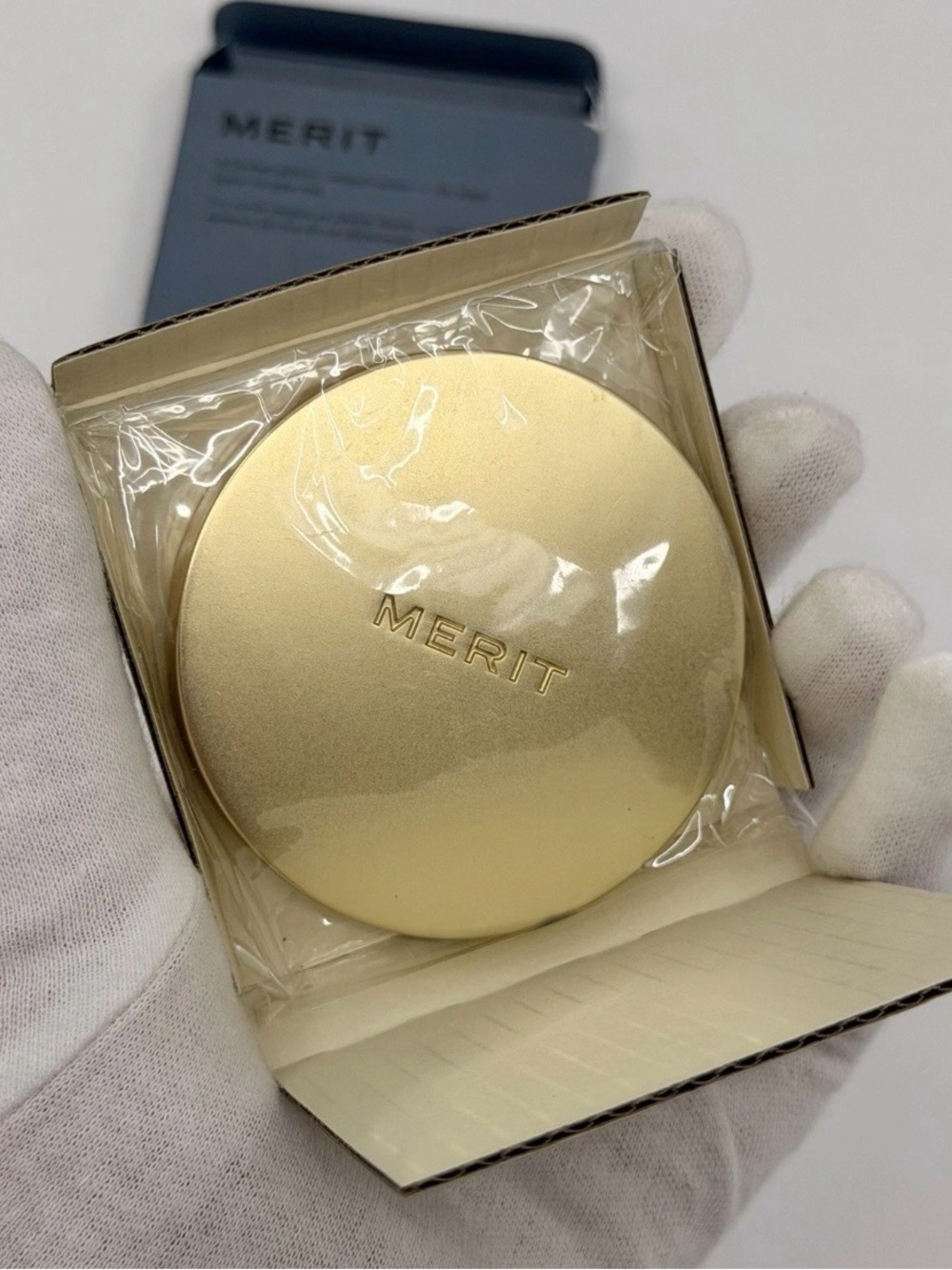 Merit Gold Compact Mirror NIB - Picture 3 of 3